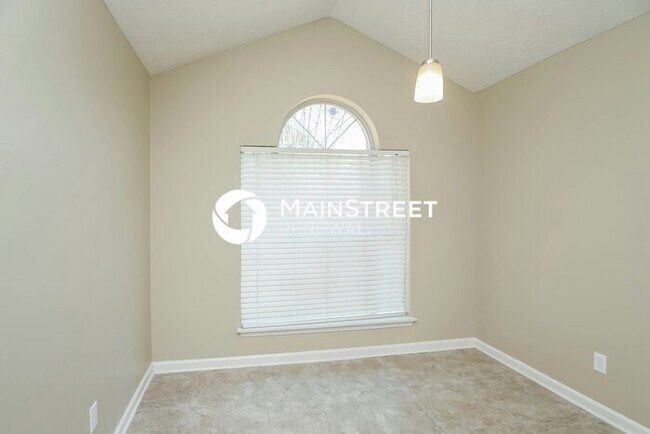 Building Photo - 3 Bedroom Pet-Friendly Home in Douglasville, GA with Main Street Renewal