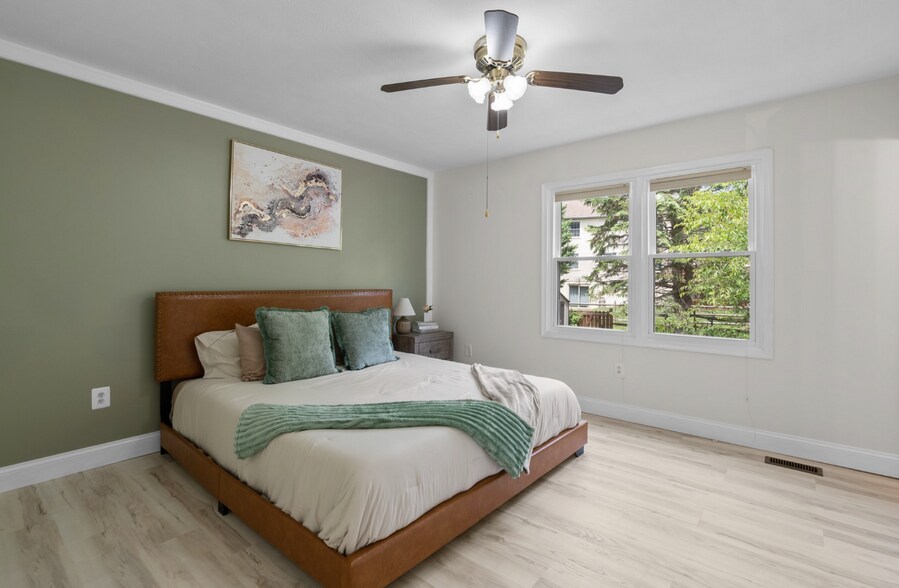Master bedroom - 13405 Wisteria Dr