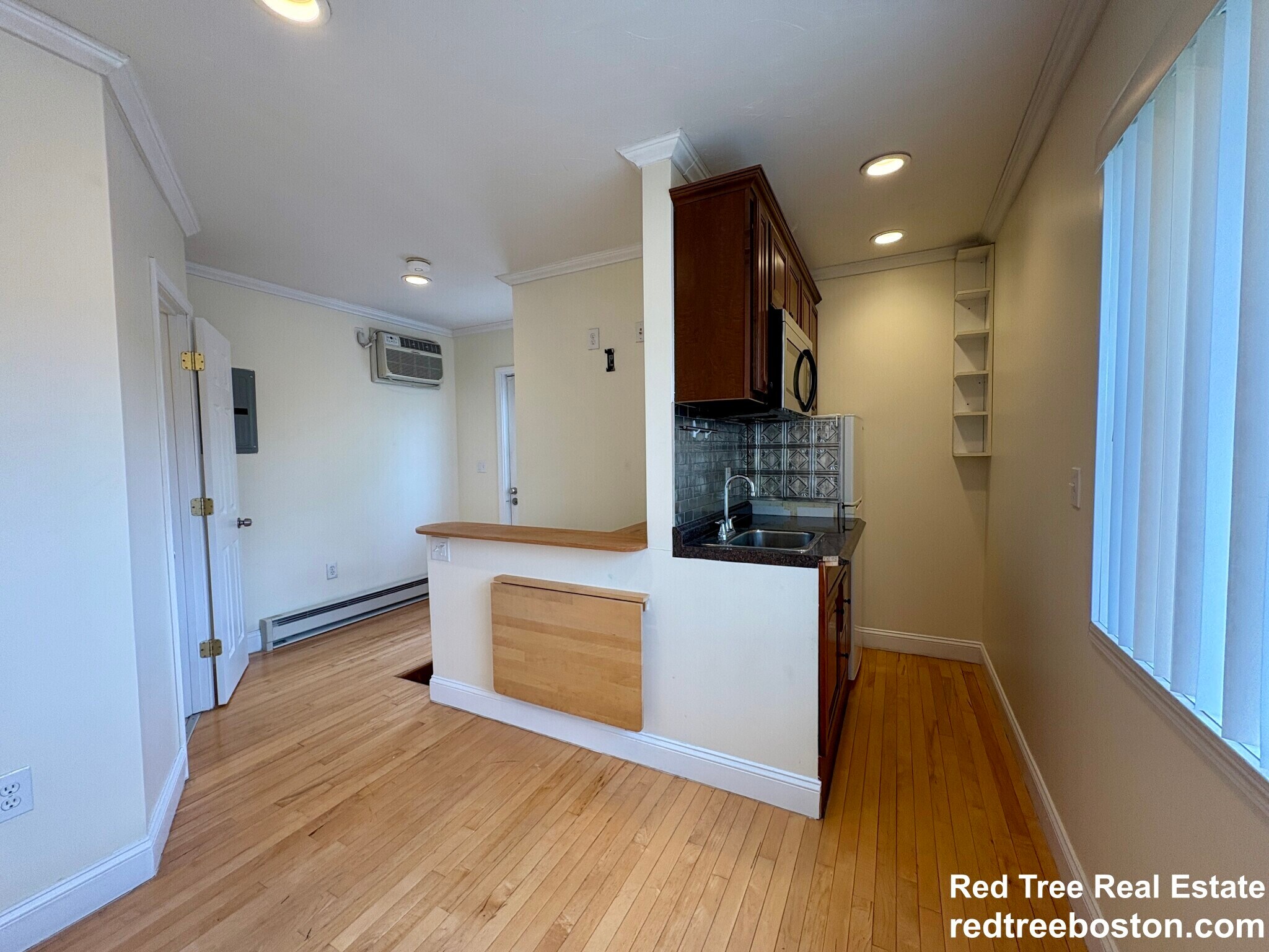 Building Photo - 191 Winthrop Rd