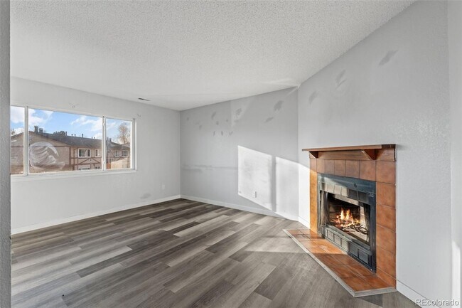 Building Photo - 3445 Cochran Dr