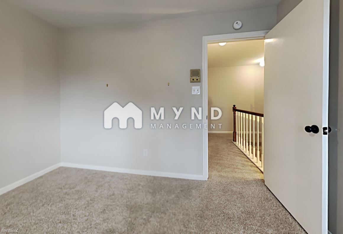 Bedroom 3 - 10019 Golden Sunshine Dr