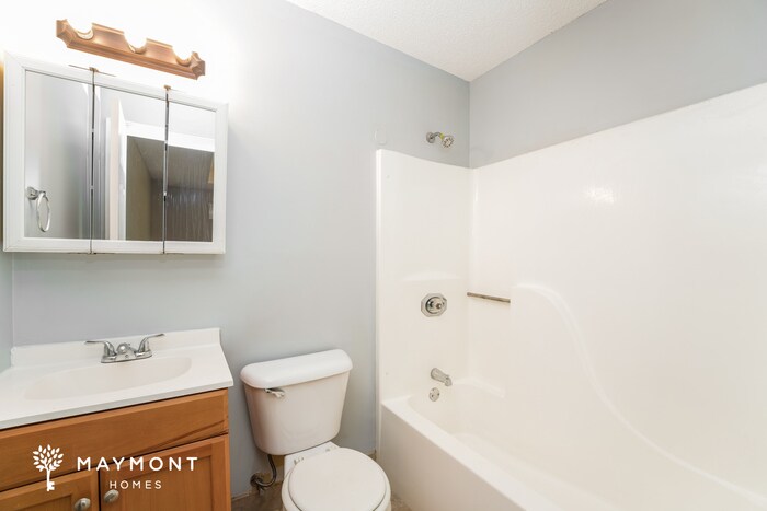 Building Photo - 155 Woodcrest Dr