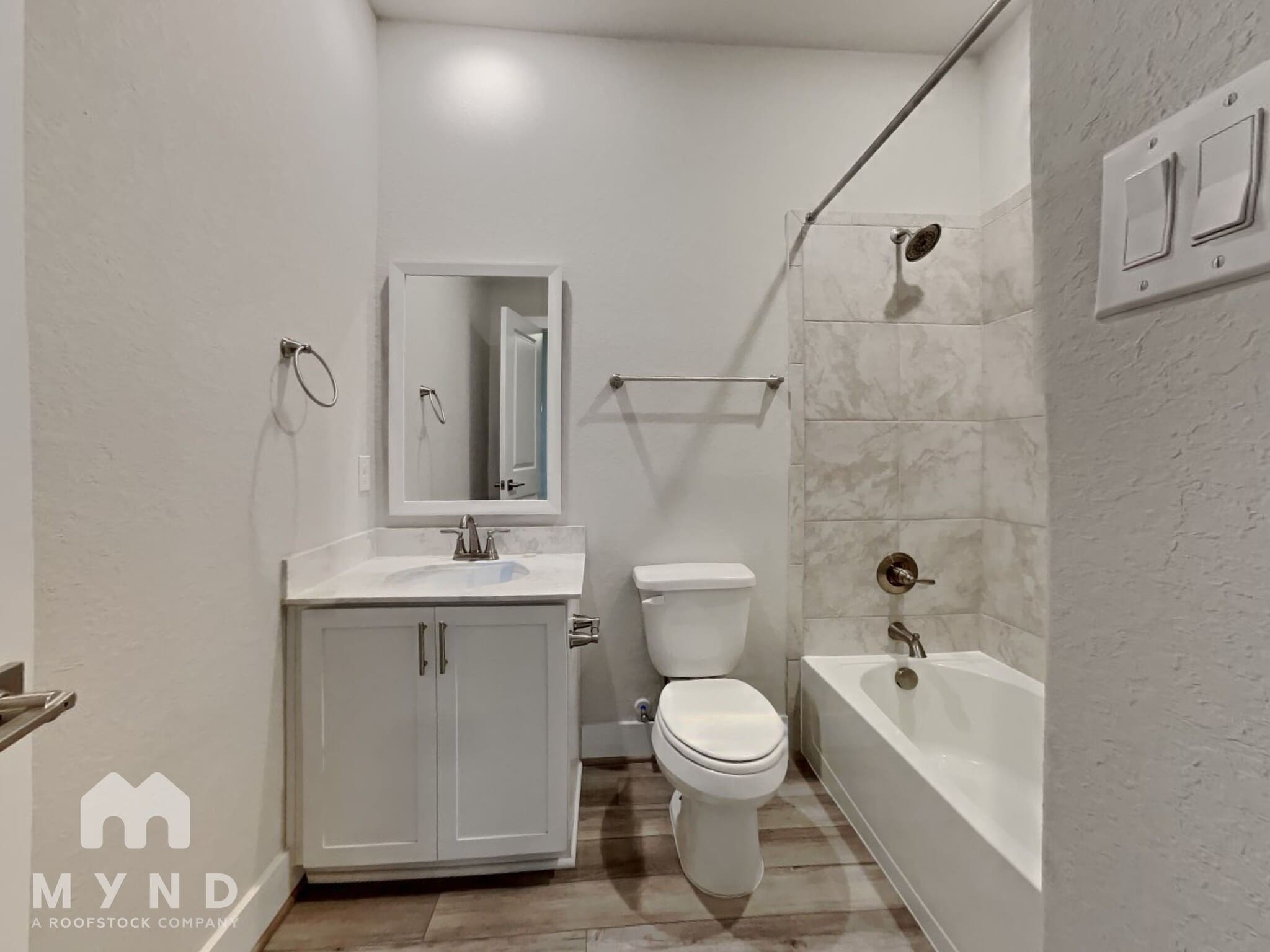 Building Photo - 8851 Oakland Rd