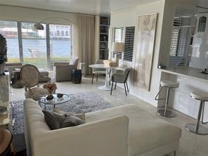 Building Photo - 561 Bayshore Dr