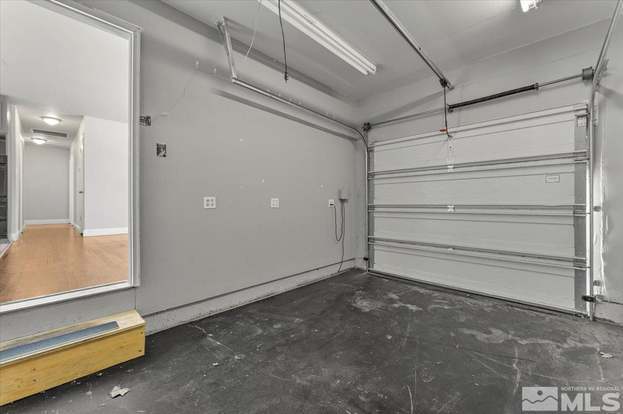 Building Photo - 990 Akard Dr