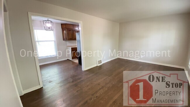 Building Photo - Beautiful 3 Bedroom 1 Bathroom in Independ...
