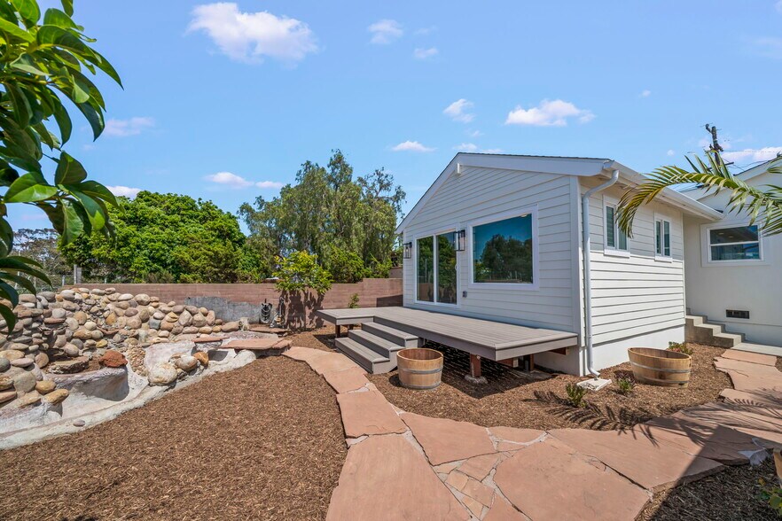 Building Photo - 6364 Osler St