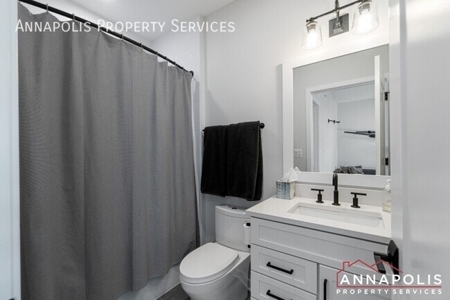 Building Photo - 285 West St