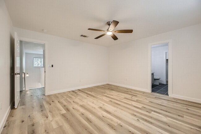 Building Photo - 1721 Poppy Seed Ln