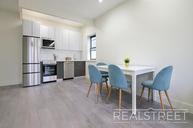 Floorplan - 446 Gates