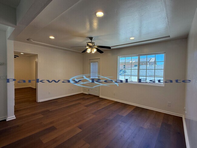 Building Photo - 8549-8551 Wintergardens Blvd.