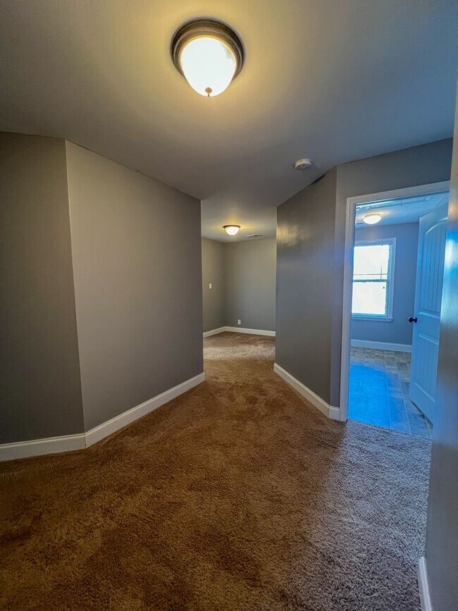 Building Photo - Short Term Leases Options! Gorgeous 5 Bedr...