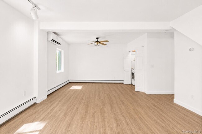 Building Photo - 60 Morris Ave