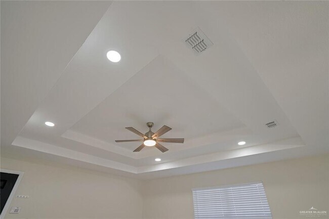 Building Photo - 41 N 15th St