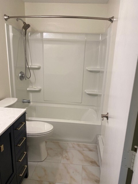 Bathroom tub - 200 Manning St
