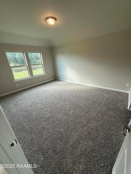 Building Photo - 112 Broussard Hl Dr