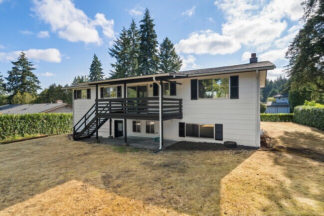 Building Photo - 14312 10th Ave S