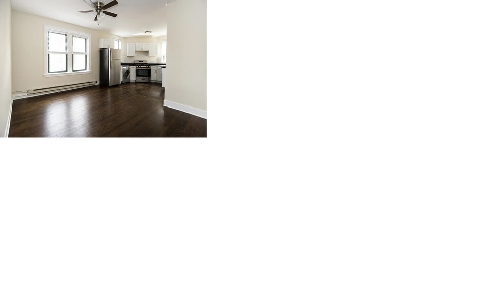 Building Photo - 3839 N Greenview Ave