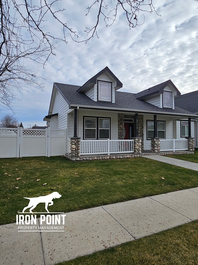 Building Photo - 3bed/2bath in sought after Nampa neighborhood w/3 car garage and large bonus room.
