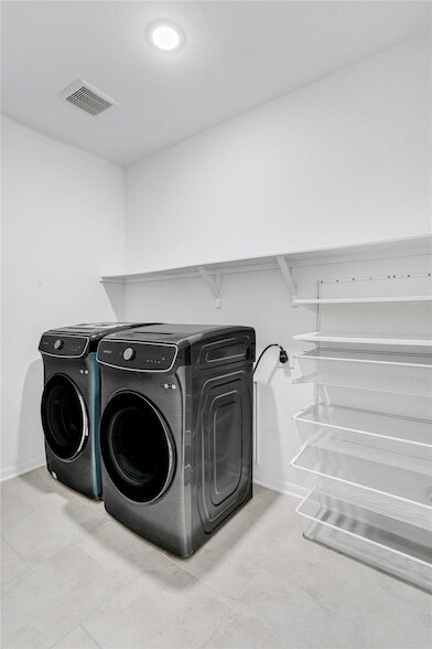 Building Photo - 108 Greenthread Dr