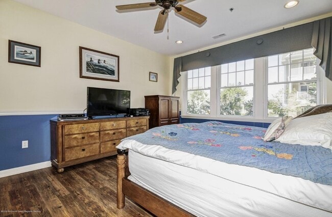 Building Photo - 22 Cooper Ave