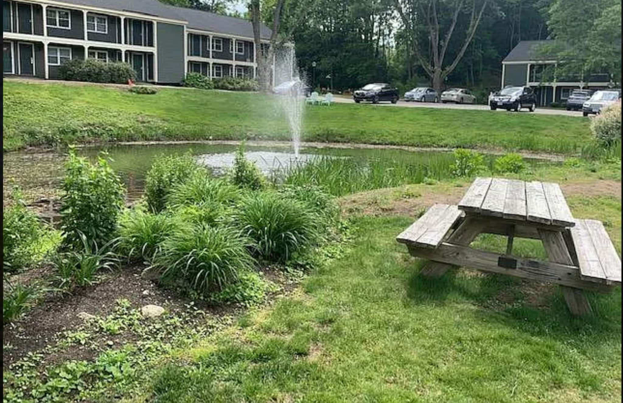 Building Photo - 125 Cricketbrook