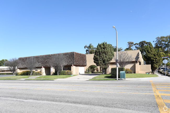 Building Photo - Gleenwood Villa Apartments