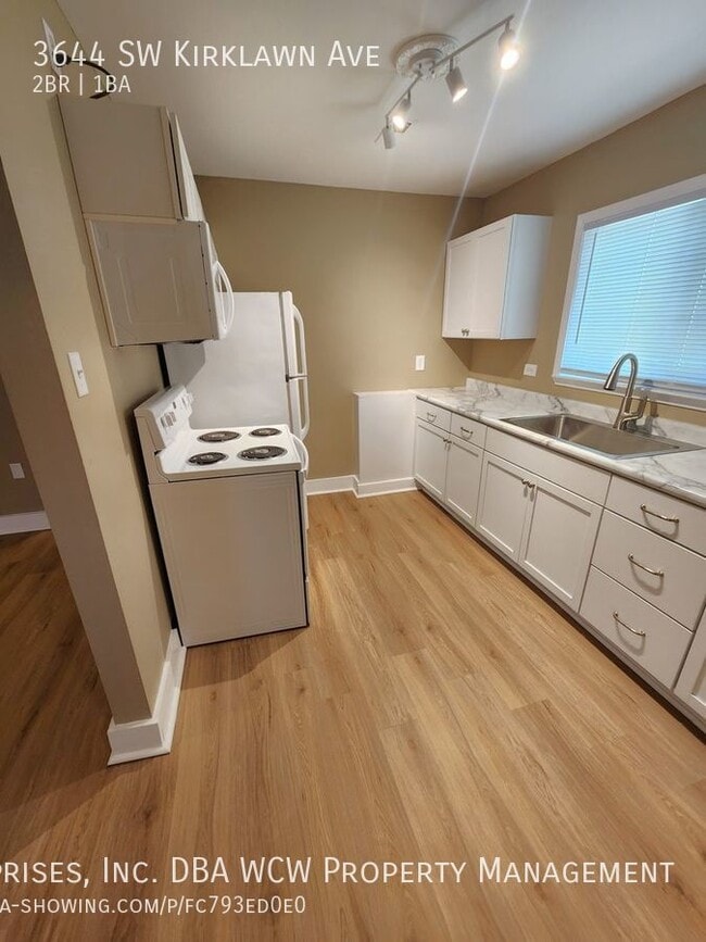 Building Photo - 3644 SW Kirklawn Ave