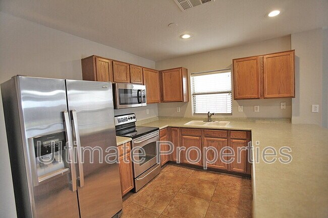 Building Photo - 11835 W Via Montoya Dr