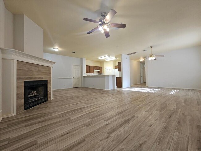 Building Photo - 8506 Hillrock Dr