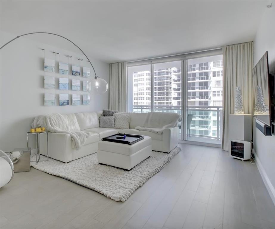 Building Photo - 3001 S Ocean Dr