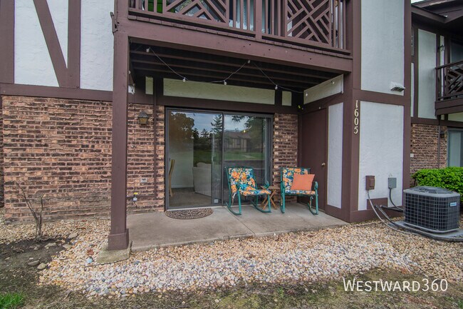 Building Photo - 1605 Thames Ct