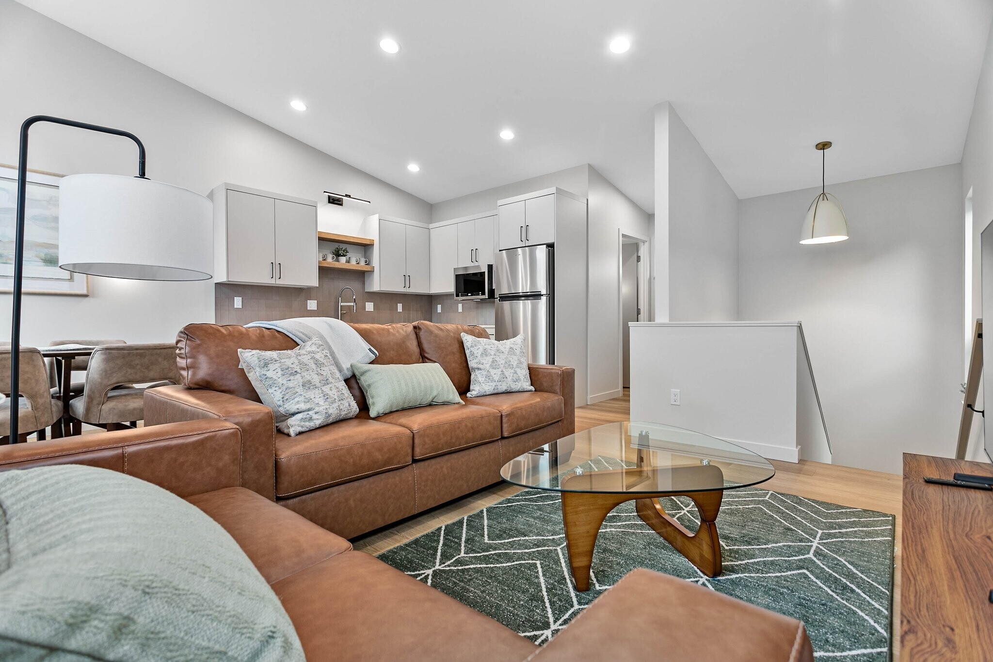 Building Photo - 2517 Vallette St