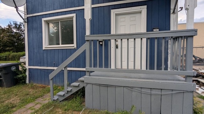 Building Photo - Springs Acquisitions, LLC 2387/2389 29th S...