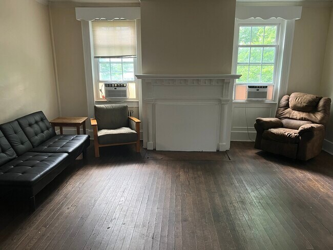 Building Photo - 203 Prospect St