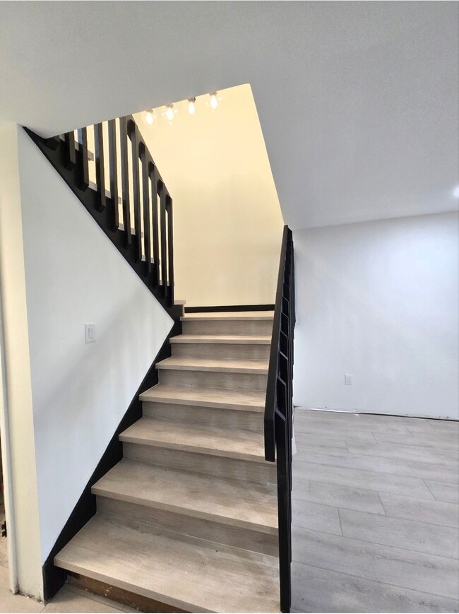 Building Photo - 5347 Emerald Isle Dr