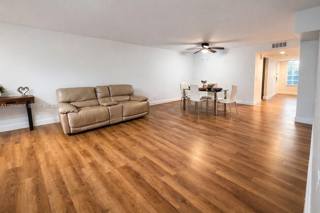 Building Photo - 16571 Blatt Blvd