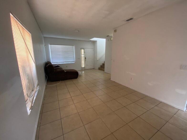 Building Photo - 842 Monopoly Ct