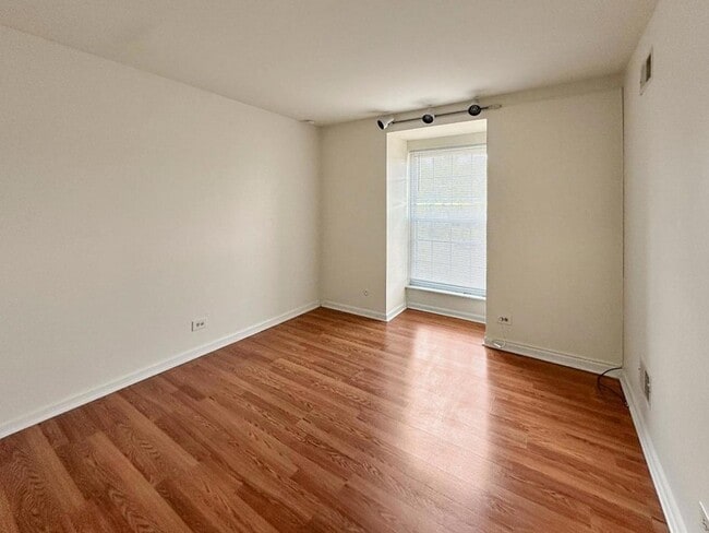 Building Photo - 5000 Carriage Way Dr