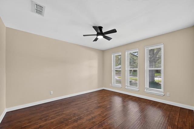 Building Photo - 2816 Pinehurst Dr