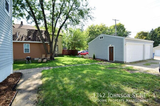 Building Photo - 1342 Johnson St NE