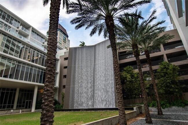 Building Photo - 175 1st St S