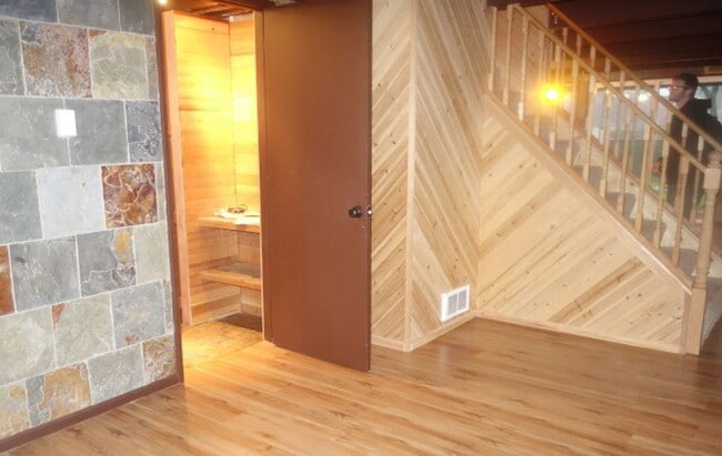 Building Photo - 2 Story 2 Bedroom 1 3/4 Bath Chalet Style ...