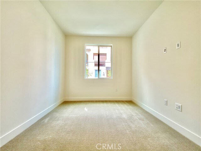 Building Photo - 18303 Iris Ln