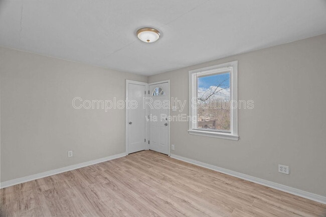 Building Photo - 4304 Springdale Ave