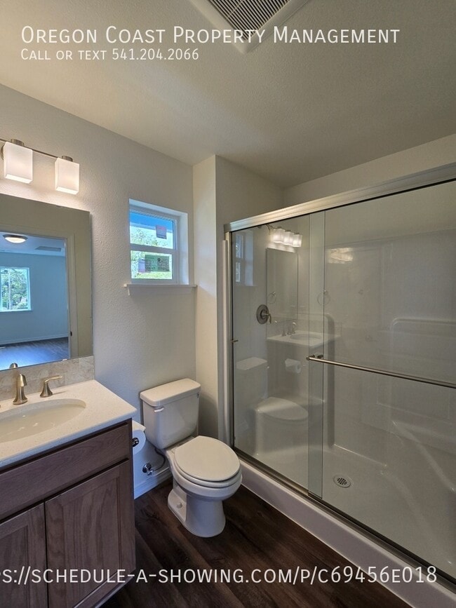 Building Photo - 4822 SW 48th Ct