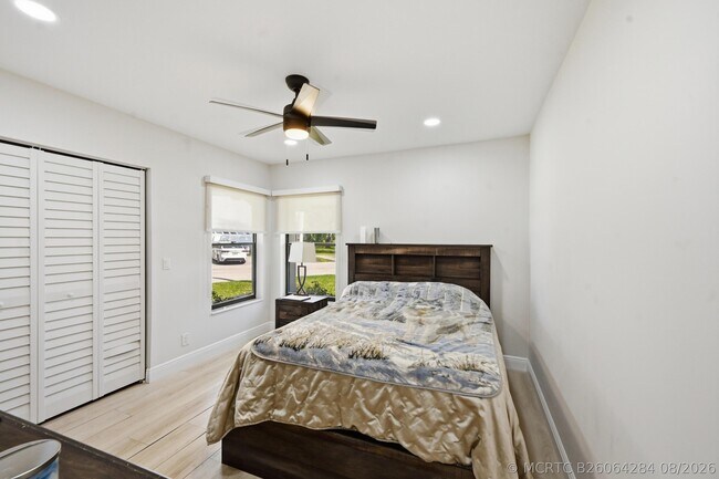 Building Photo - 10775 Waterberry Dr