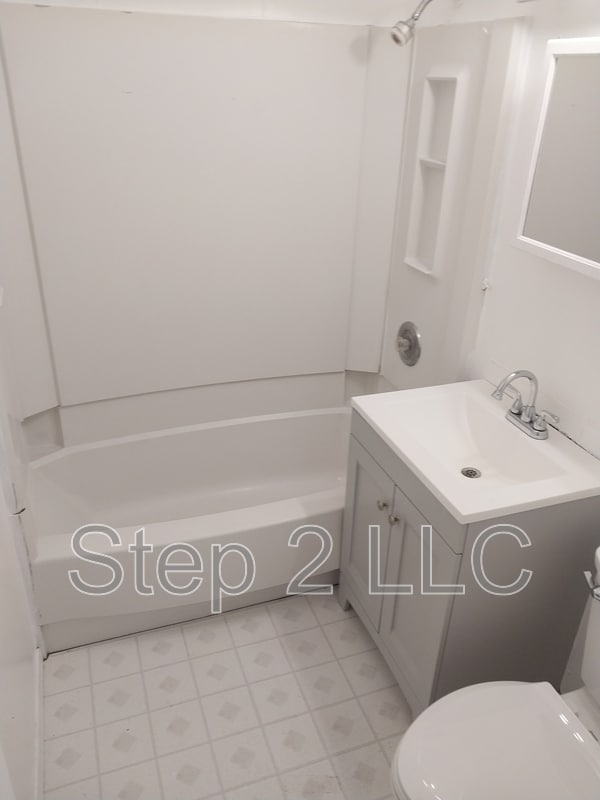 Building Photo - 25670 Briardale Ave