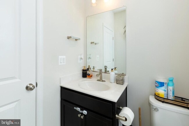 Building Photo - 3912 Applegate Ct