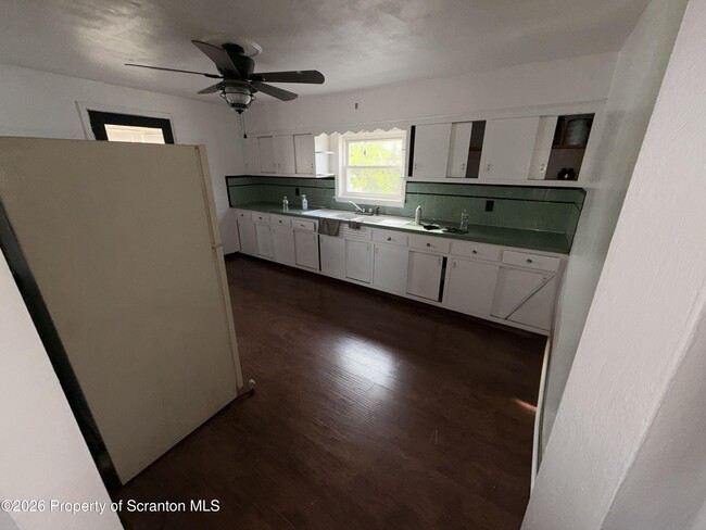 Building Photo - 149 Tompkins St